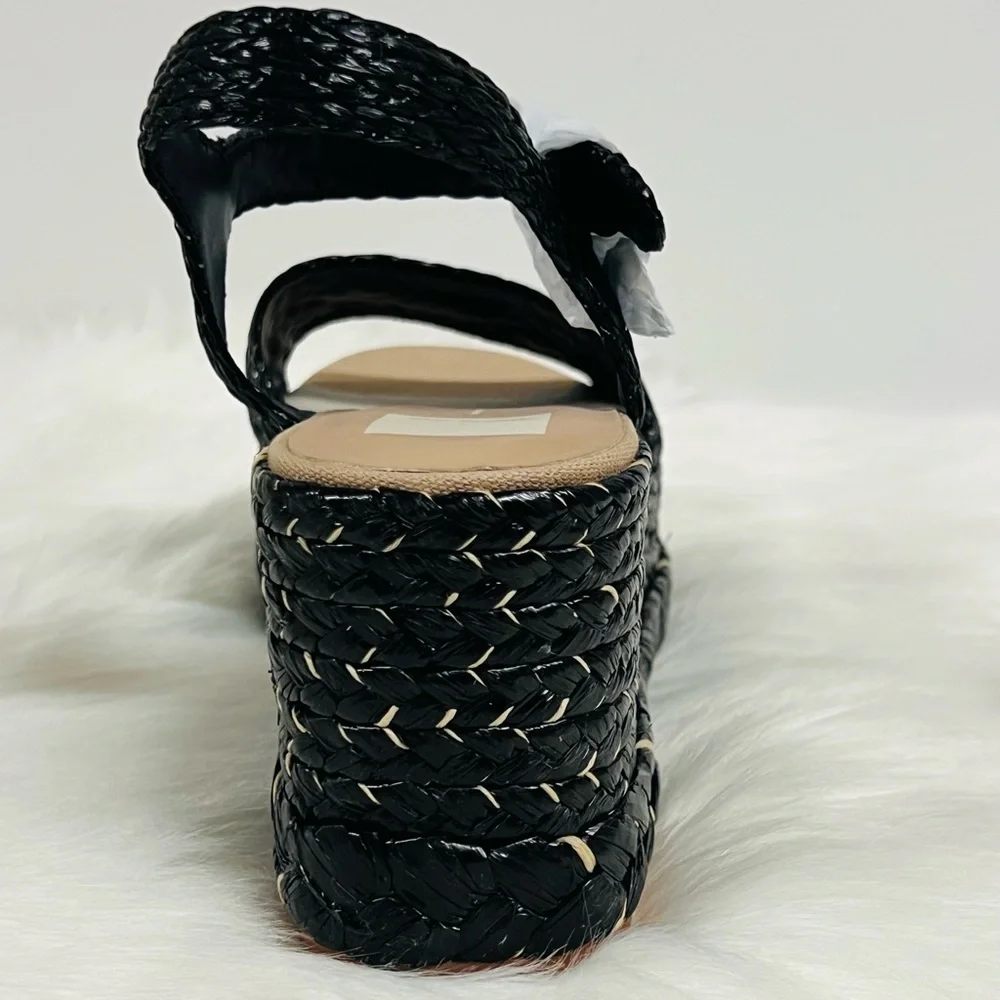 Dolce Vita details when